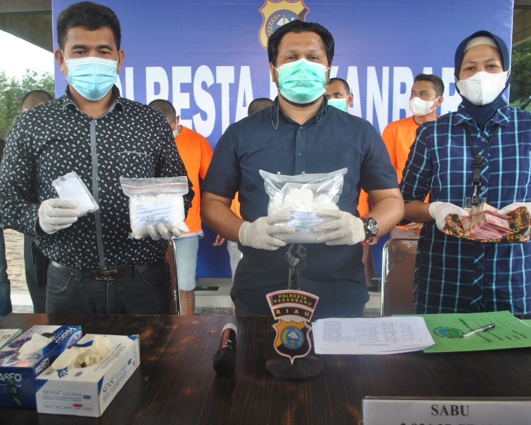 Sita 2,9 Kg Sabu, Team Opsnal Satres Narkoba Polresta Pekanbaru Berhasil Gulung 7 Tersangka Jaringan Peredaran Narkoba Kota Pekanbaru