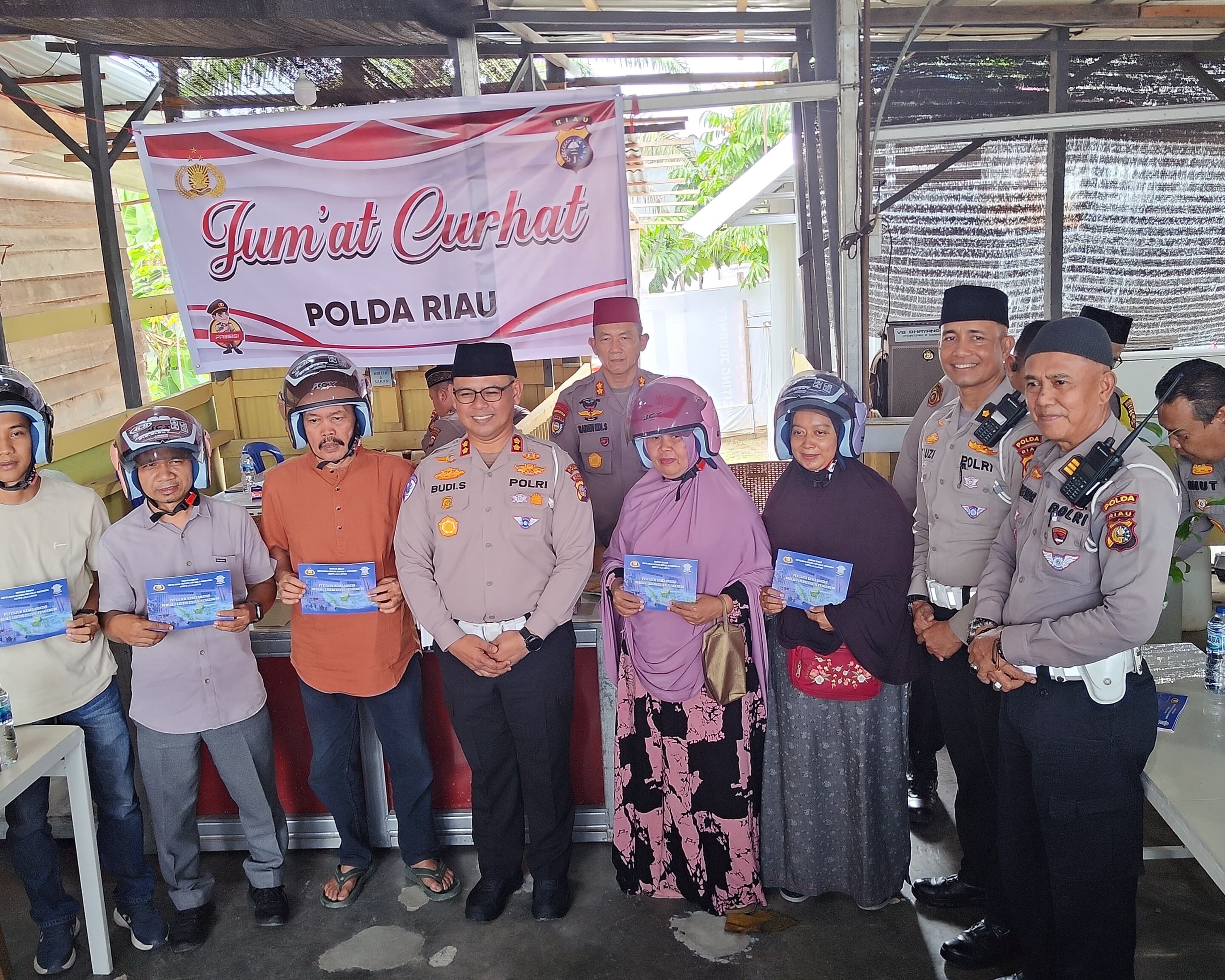 Tingginya Animo dan Antusias Warga Bina Widya Dalam Kegiatan Jumat Curhat