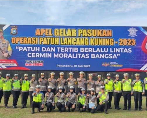 Polda Riau Laksanakan Apel Gelar Pasukan Operasi Patuh Lancang Kuning Tahun 2023