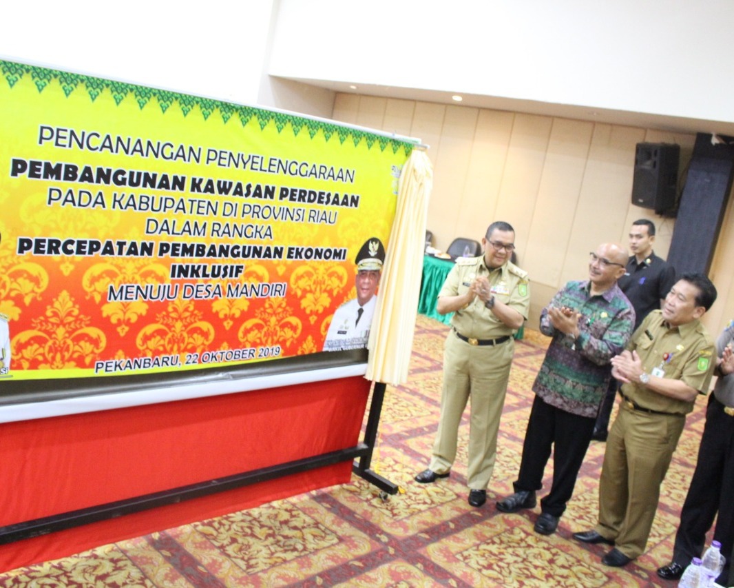 Wagubri Membuka Raker Urusan Penyelenggaraan Pemerintah Desa dan Kelurahaan Provinsi Riau Tahun 2019