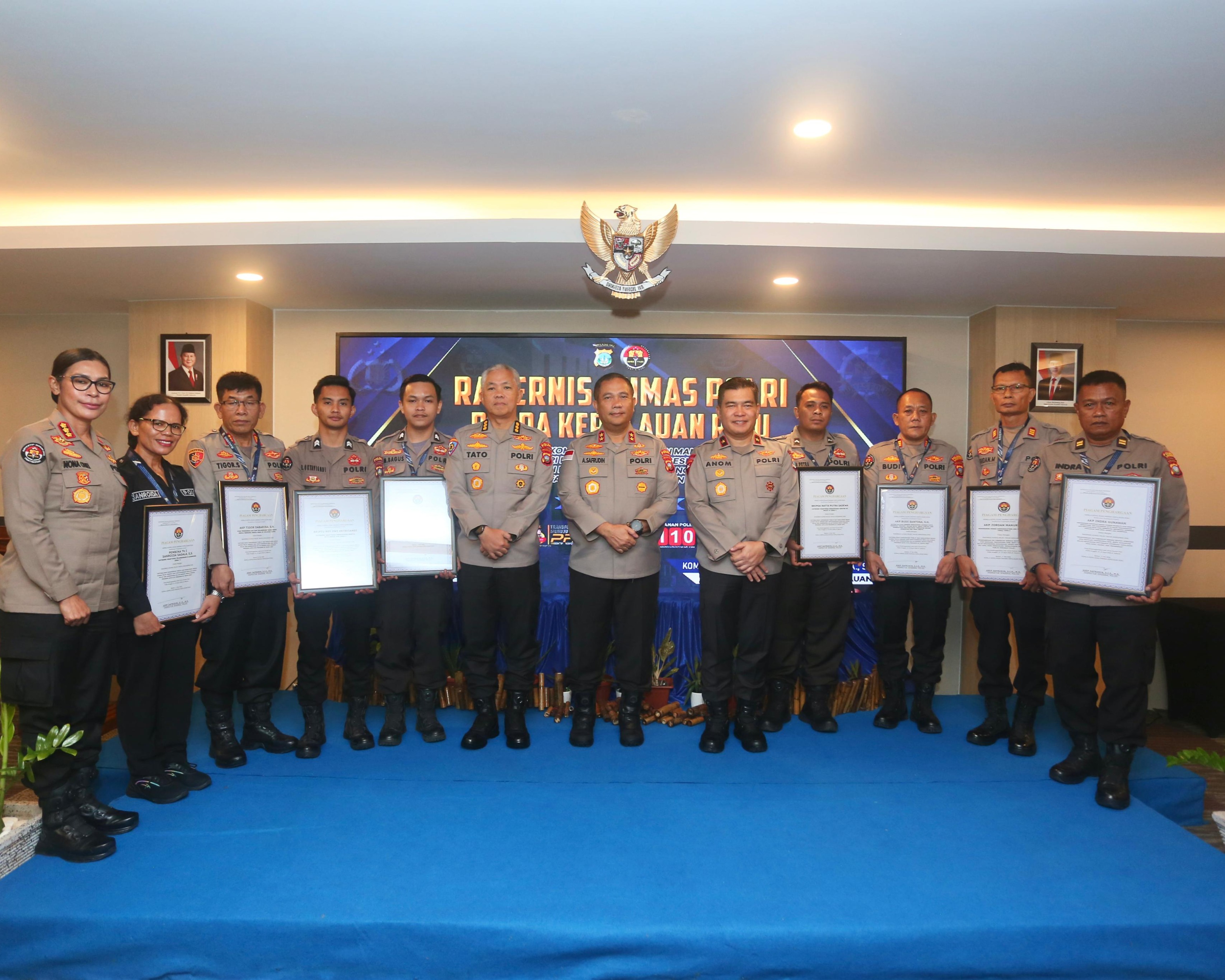 Kasihumas Polresta Barelang Dan Kapolsek Bengkong Raih Penghargaan Pada Rakernis Humas Polri Polda Kepri Tahun 2026