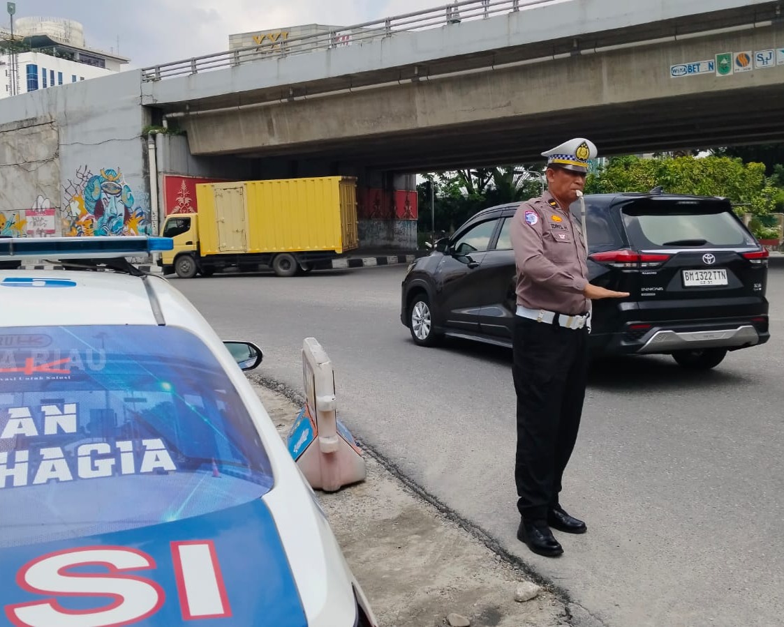 Antisipasi Lonjakan Arus Long Weekend, Ditlantas Polda Riau Sebar Personel Di Titik Rawan