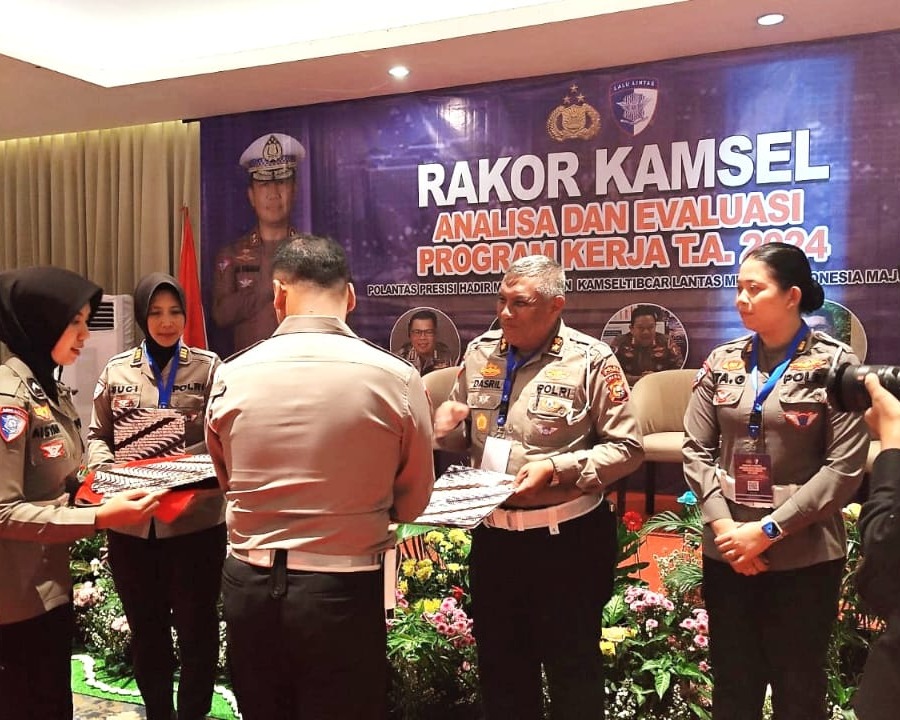 Kampung Percontohan Tertib Berlalu Lintas Ditlantas Polda Riau Meraih Juara 1 Se-Indonesia