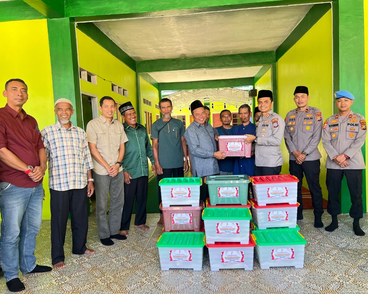 Sambangi Yayasan Alfatih Insani, Kapolres Rohul Gelar Bhaksos Dalam Rangka HUT Bhayangkara Ke-79