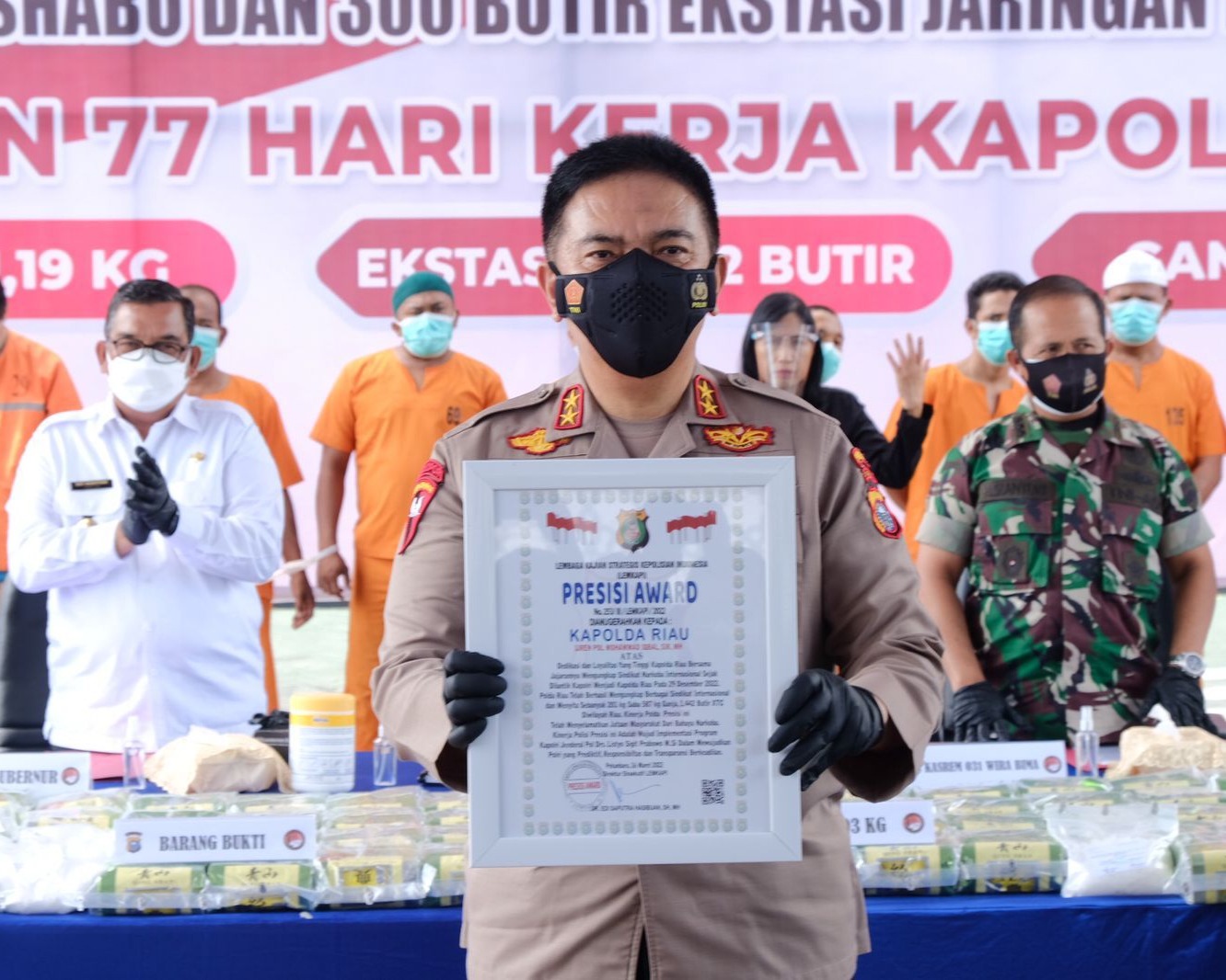 Ketua Lemkapi DR Edi Saputra Hasibuan: Luar Biasa, 77 Hari Kerja Kapolda Riau Ungkap Banyak Kasus, Penghargaan Ini Bentuk Apresiasi Masyarakat