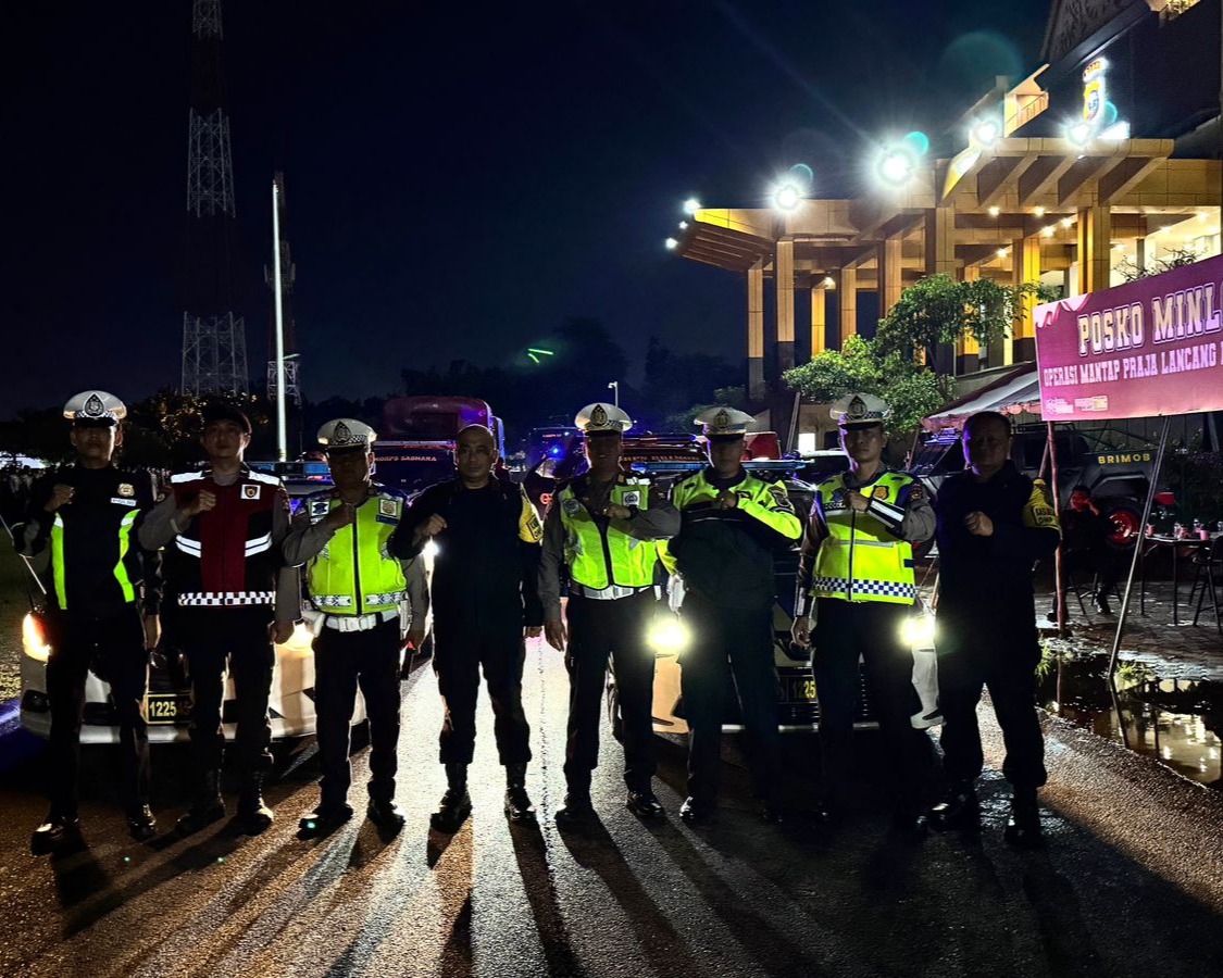 Tingkatkan Kamtibmas Pasca Pemungutan dan Perhitungan Suara Pilkada 2024 Polda Riau Gelar Patroli Skala Besar