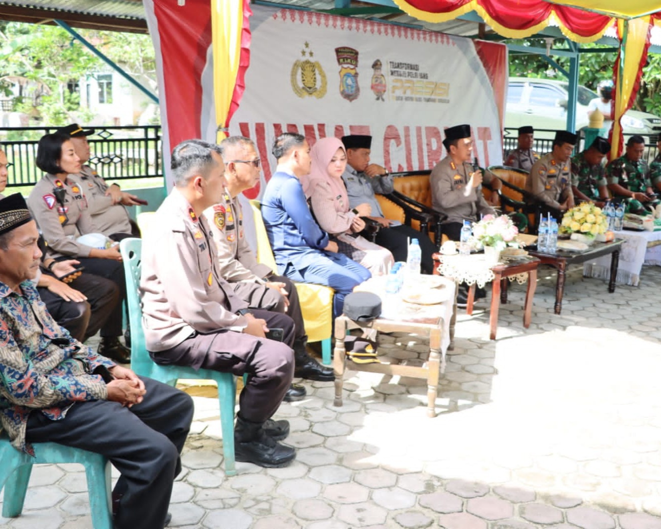 Kapolresta Pekanbaru Gelar Jumat Curhat di Masjid Miftahul Jannah Kecamatan Rumbai Pesisir