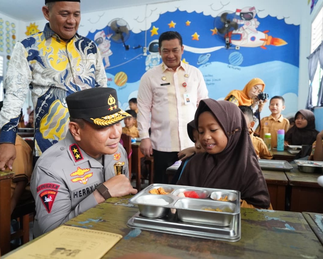 Satu Tahun Program MBG: Polda Riau Target 18 Dapur SPPG, 15 Sudah Operasi