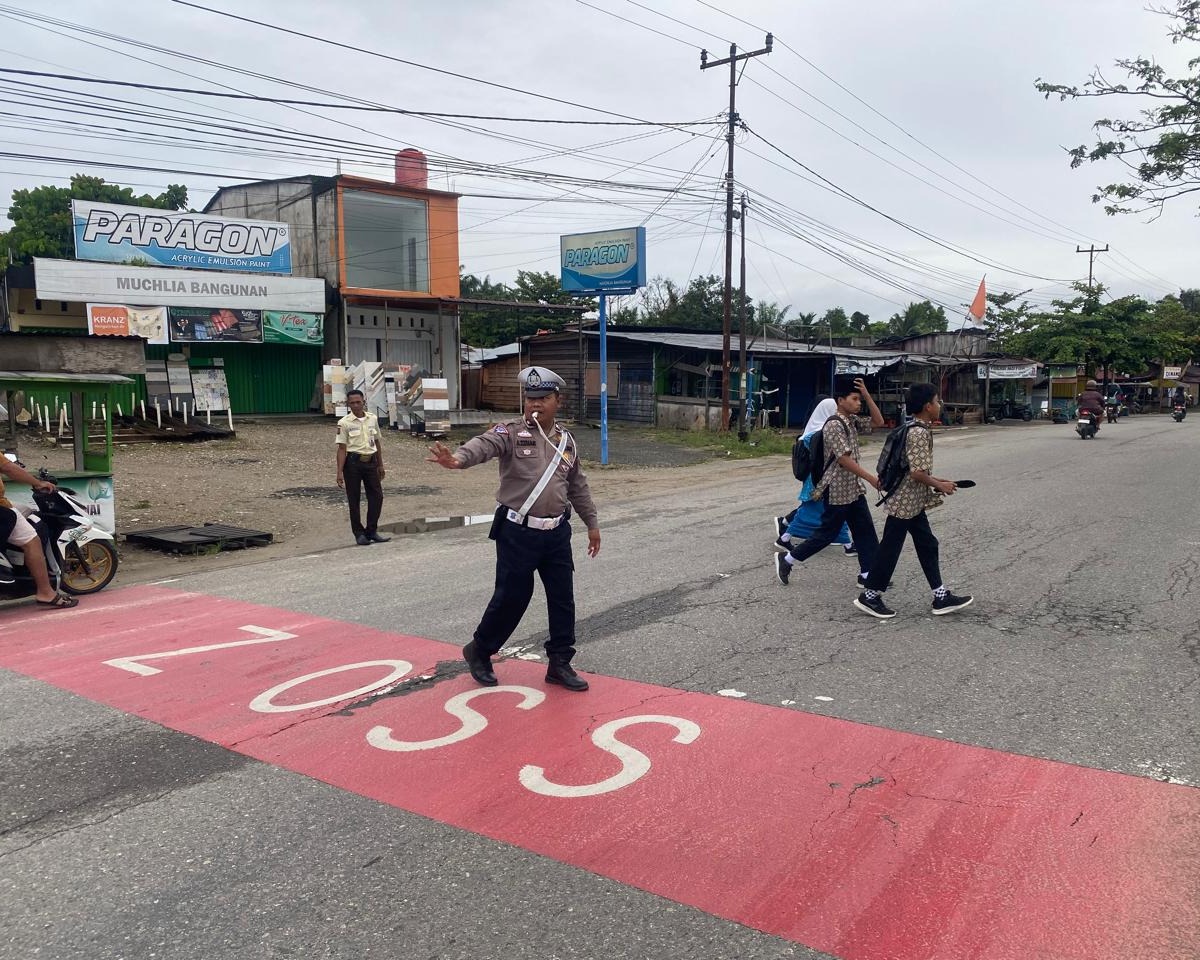 Polres Rokan Hulu Gencar Giat Strong Point Pagi, Wujud Kepedulian Terhadap Keselamatan Berlalu Lintas