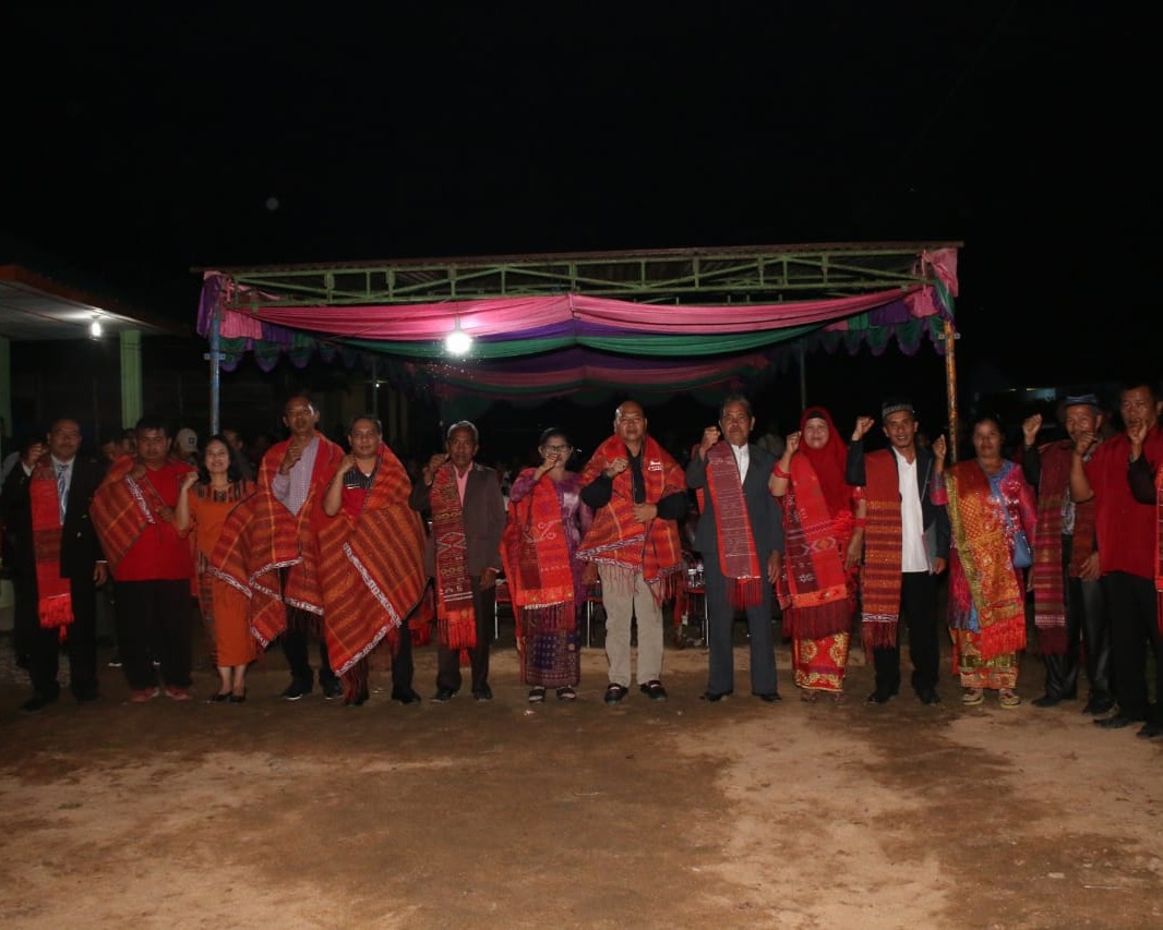 Kunker Di Kecamatan Pangaribuan Bupati Taput Menikmati Malam Bersama Masyarakat Dusun Sibudil