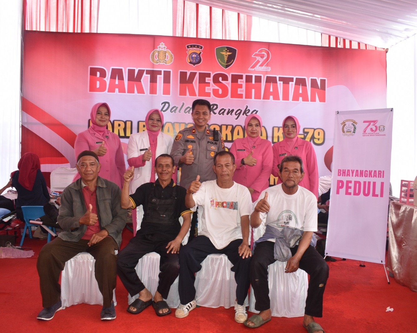 Polres Kampar Berbagi di Hari Bhayangkara Ke-79, Donor Darah, Pengobatan Gratis, dan Khitanan Massal