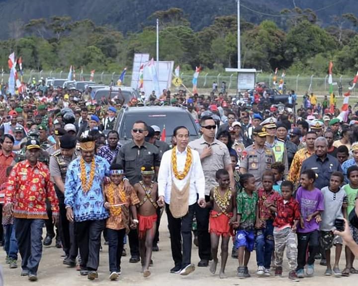 Presiden Jokowi dan Ibu Negara Bertolak ke Papua Barat