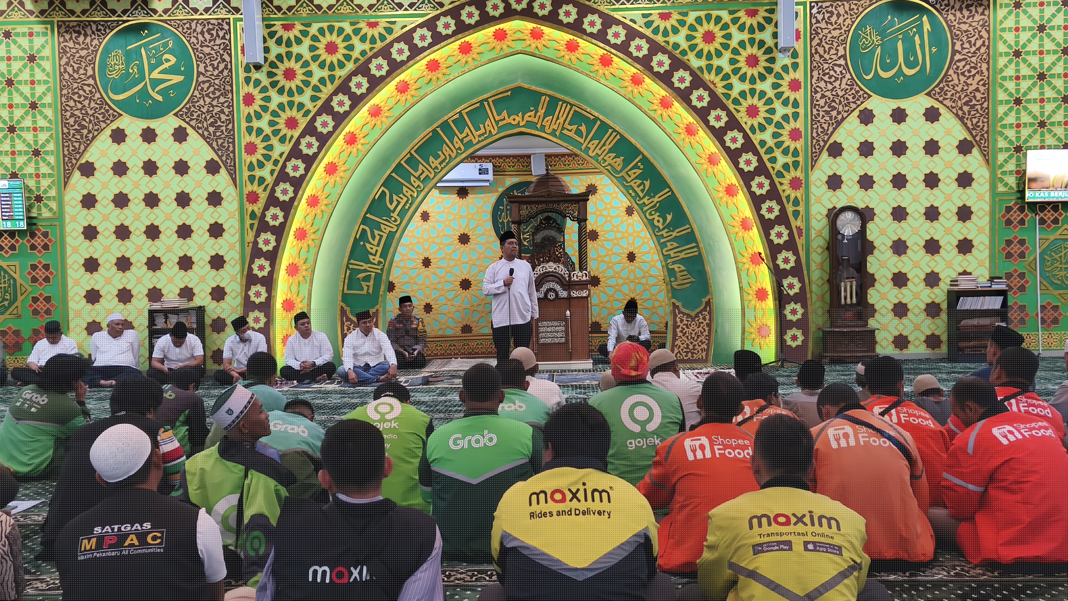 Hangatnya Ramadhan 1447 H, Ditlantas Polda Riau Buka Puasa Bersama Anak Yatim dan Ojol Sambil Gaungkan Mudik Aman Keluarga Bahagia