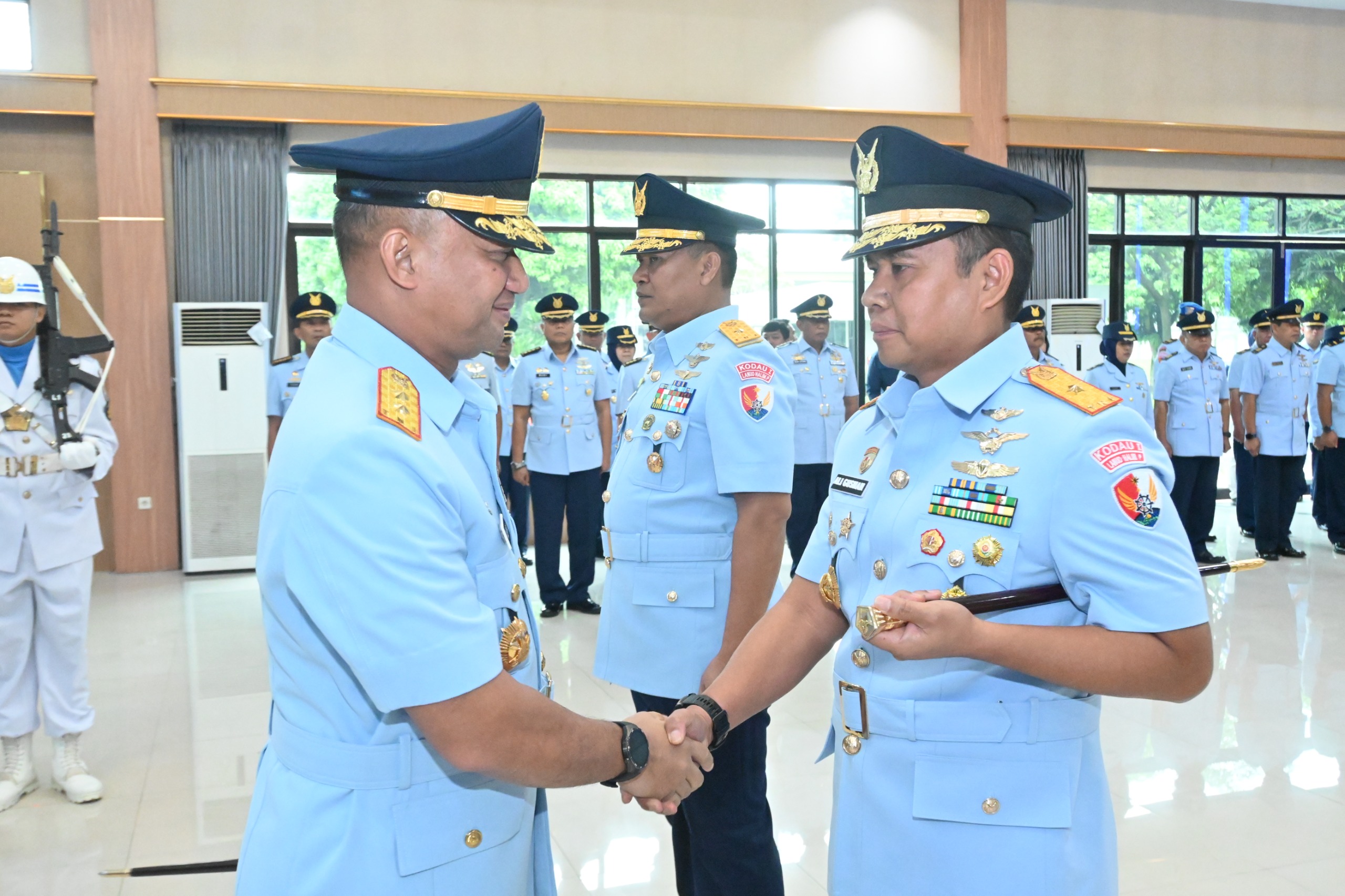 Pimpin Sertijab Danlanud HLM, Pangkodau I Apreasiasi Peran Penting Strategis Lanud HLM
