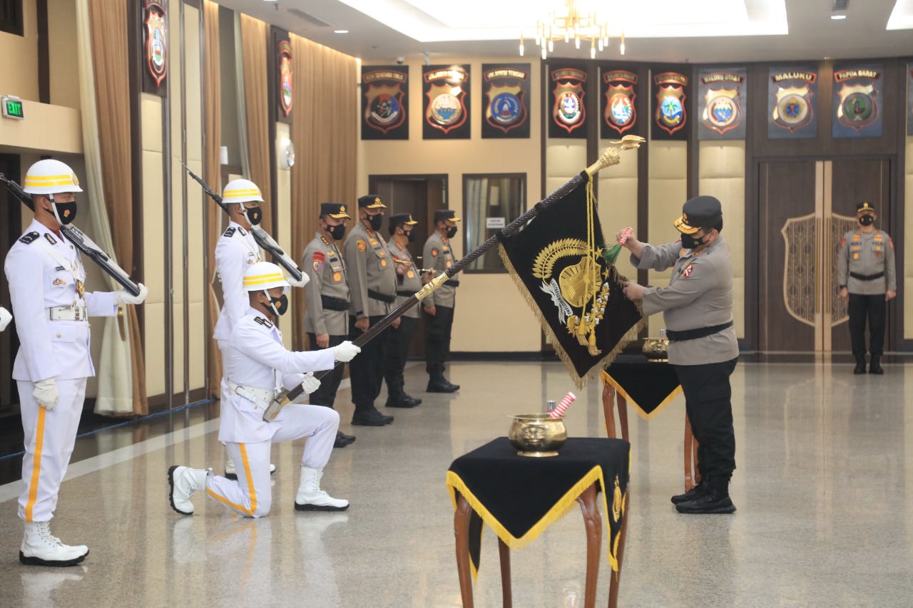 Jelang Peringatan HUT Bhayangkara Tanggal 1 Juli, Polri Gelar Upacara Pencucian Pataka