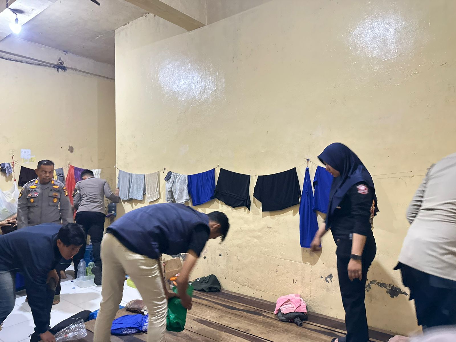 Wakapolres Siak Pimpin Pengecekan Ruang Tahanan Pada Malam Libur Nasional