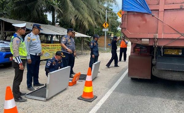 Gakkum ODOL Gabungan, BPTD IV Riau - Kepri Menilang 15 Kendaraan