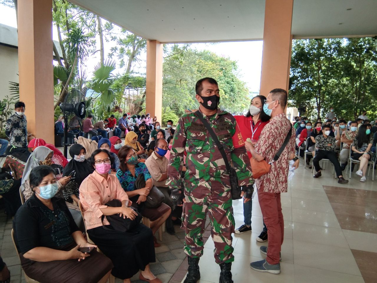 Babinsa Kodim 0301/PBR Laksanakan Monitoring Pelaksanaan Vaksinasi Massal Covid-19 di Hari Ke Tiga