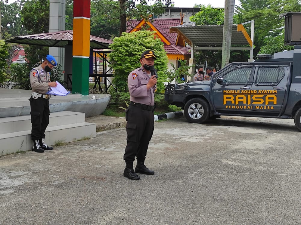Berikan Rasa Aman, Polresta Pekanbaru Menurunkan 350 Personel Pengamanan Unras Geger