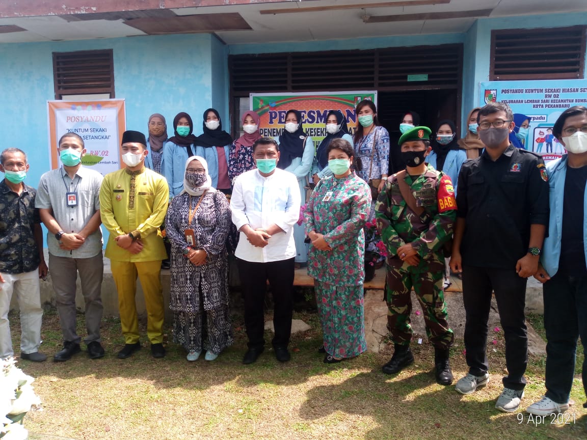 Babinsa Kodim 0301/PBR Hadiri Acara Penempatan Sekretariat Posyandu Terpadu Kuntum Sekaki Hiasan Setangkai Kelurahan Lembah Sari