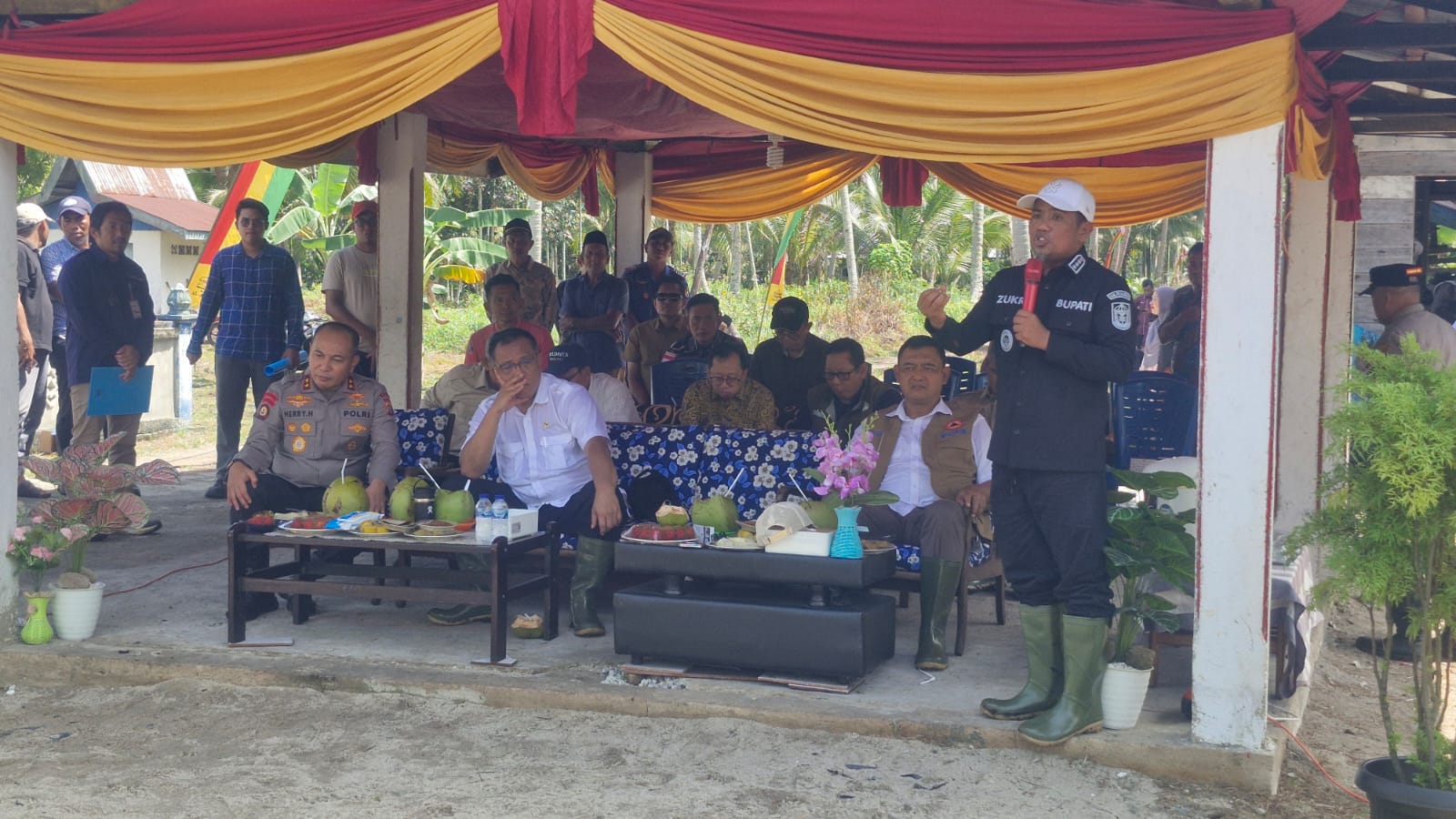 Menteri LH Mohammad Jumhur Hidayat Tinjau Sekat Kanal Pulau Mendol, Kolaborasi Cegah Karhutla Kuala Kampar
