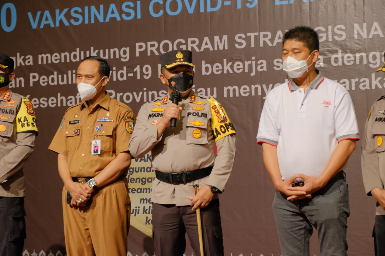 Gelar Vaksin Massal, Kapolda Riau: Kita Dukung Penuh Program Strategis Nasional Vaksinasi Covid-19
