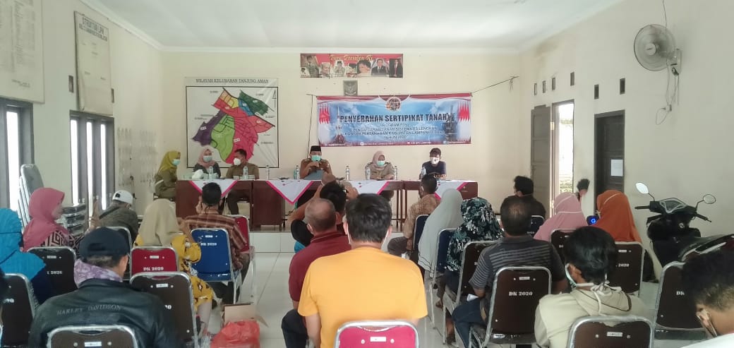 Warga Kelurahan Tanjung Aman Senang Dengan Dibagikannya Sertifikat PTSL