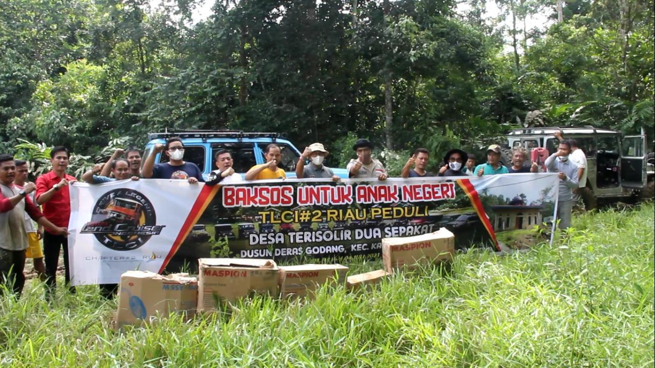 Gelar Baksos, Toyota Land Cruiser Indonesia (TLCI) Chapter #2 Riau Berhasil Terobos Daerah Terisolir