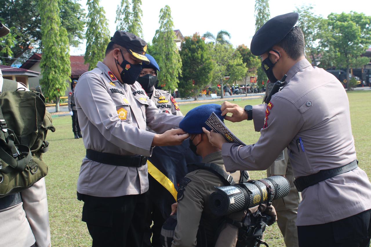 Wakapolda Riau Pimpin Upacara Penutupan Bintradisi Perwira dan Bintara Satuan Brimob Polda Riau