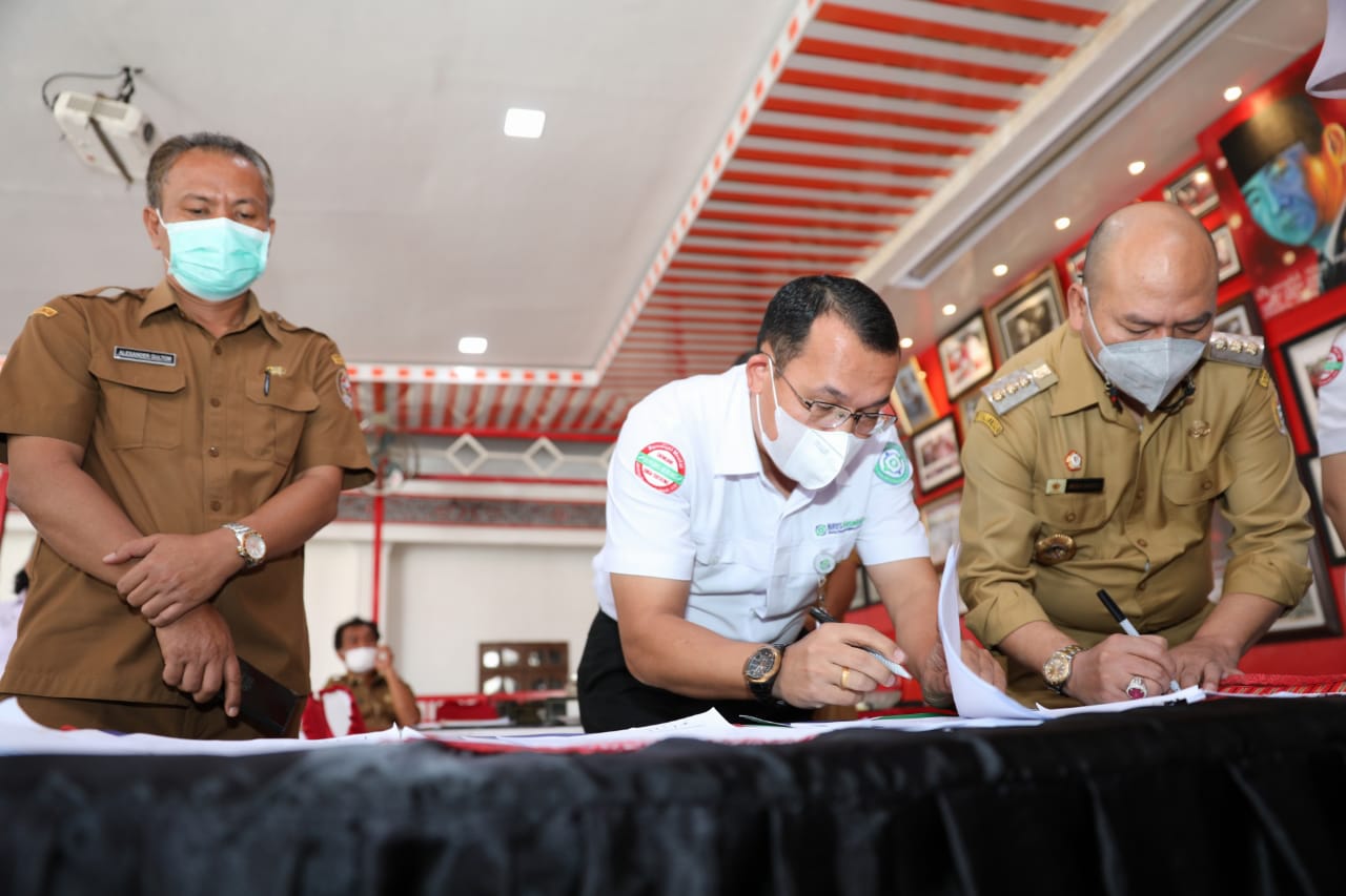 Bupati Taput Tandatangani MoU Tentang Optimalisasi Penyelenggaraan Program JKN-KIS