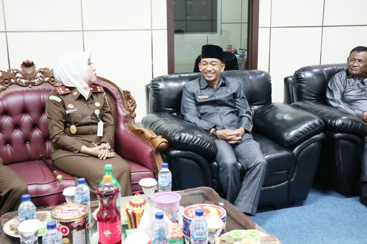 Pererat Silaturahim, Kajari Tuba Berkunjung ke DPRD Tubaba