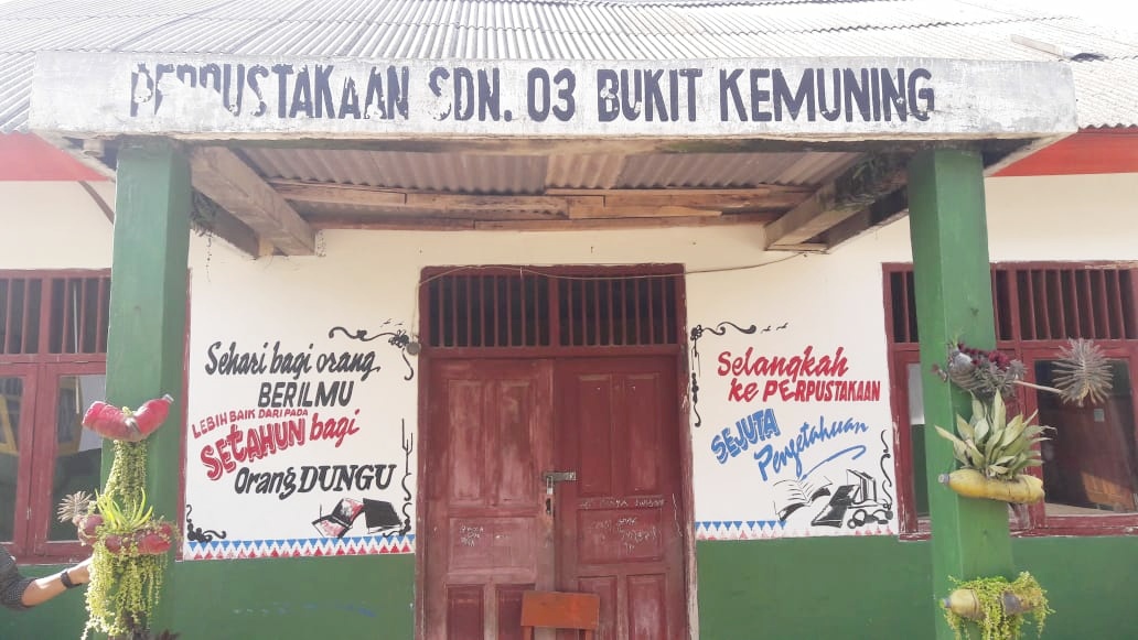 Kepsek SDN 03 Bukit Kemuning Lampura Keluhkan Kondisi Perpustakaan