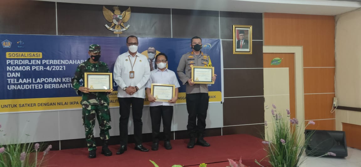 Kapolresta Pekanbaru Terima Dua Penghargaan Terbaik Dari KPPN Kota Pekanbaru