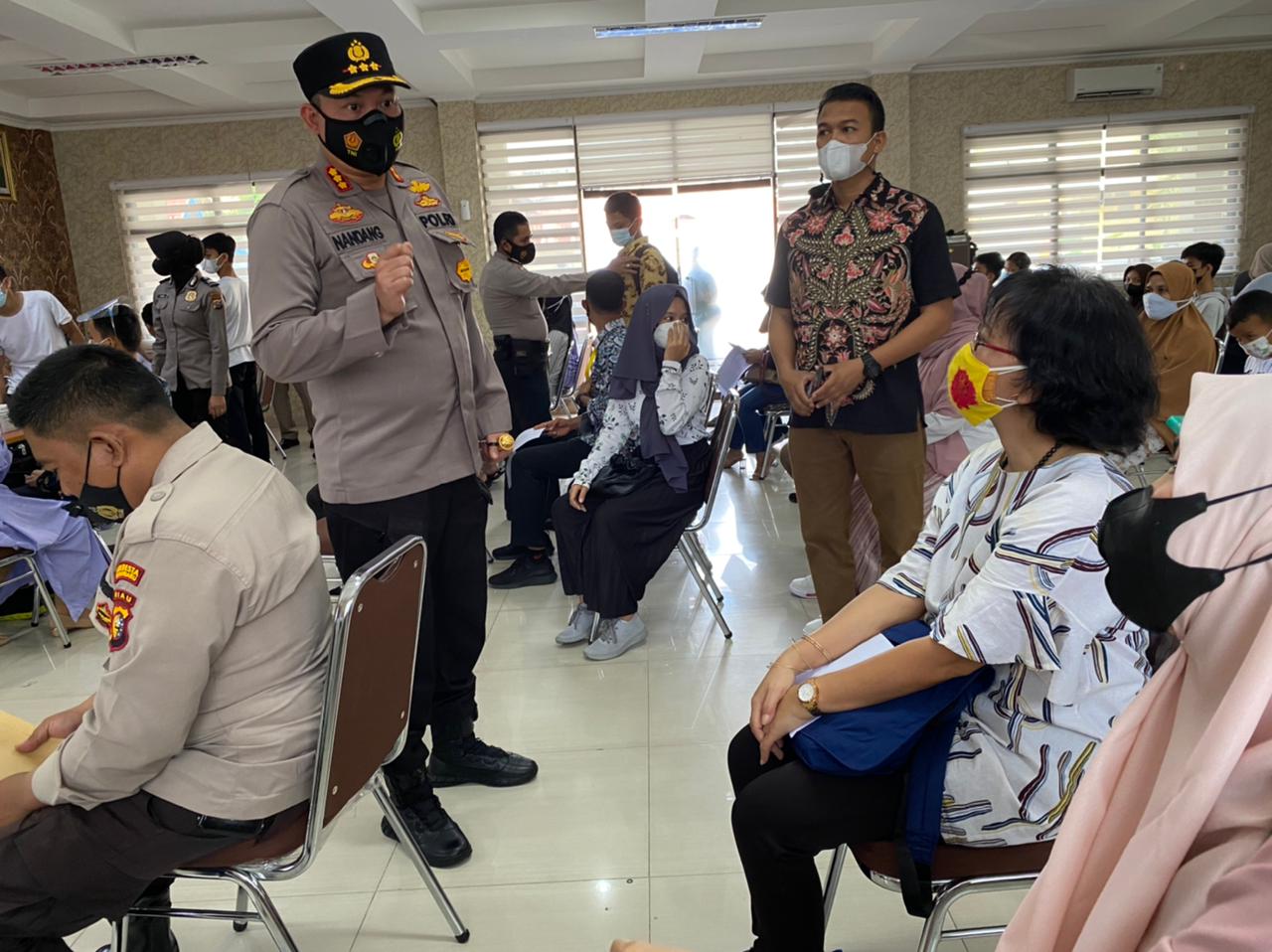 Gerai Vaksin Polresta Pekanbaru Laksanakan Vaksinasi Untuk Anggota, Bhayangkari Serta Keluarga Polri