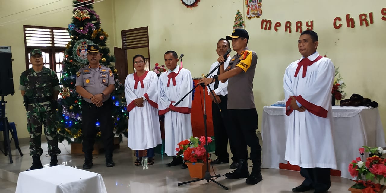 Kapolres Kampar Tinjau Pos Pam Ops Lilin Muara Takus 2019 dan Pengamanan Gereja di Wilayah Kecamatan Tapung