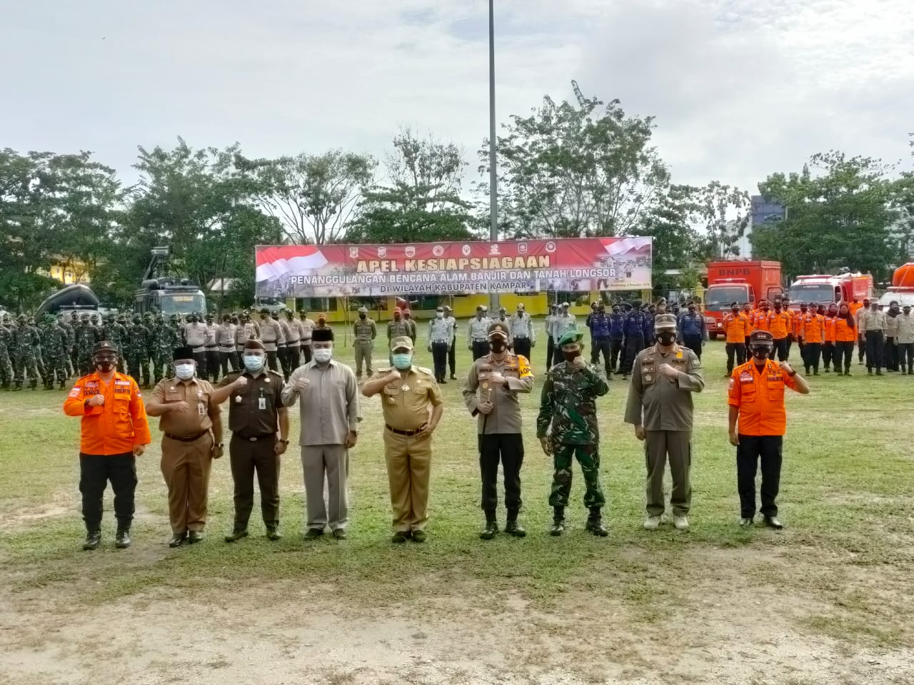 Bupati Kampar Didampingi Kapolres dan Forkopimda Pimpin Apel Kesiapsiagaan Bencana Banjir dan Tanah Longsor
