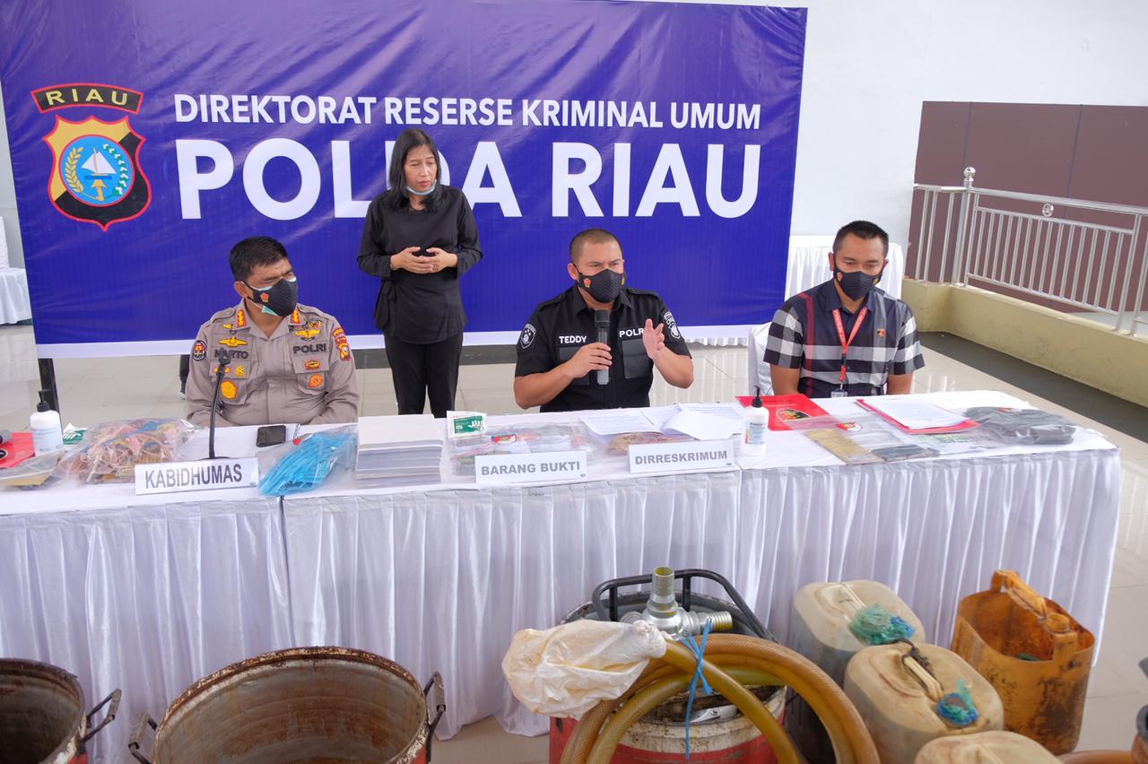 Grebek Gudang CPO Ilegal, Ditreskrimum Polda Riau Tangkap 2 Pelaku