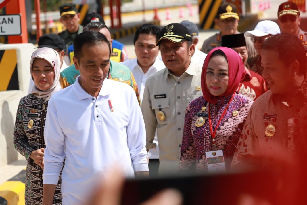 Bupati Tulang Bawang Dampingi Presiden Jokowi Dalam Peresmian JTTS