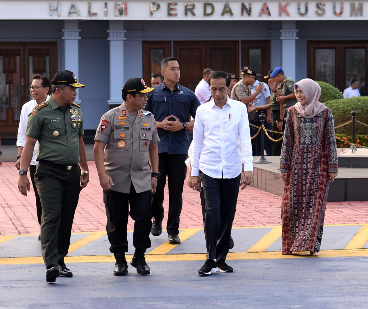 Presiden Jokowi dan Ibu Negara Bertolak ke Papua Barat