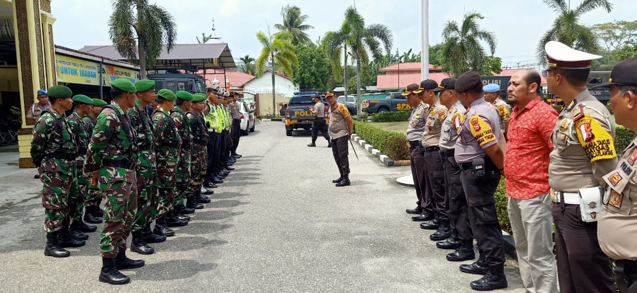 Antisipasi Gangguan Kamtibmas, Polres Kampar Gelar Patroli Gabungan Bersama TNI