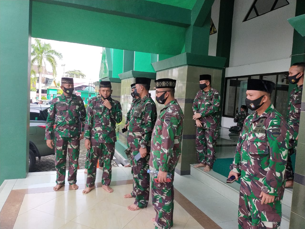 Dandim 0301/PBR Dampingi Danrem 031/WB Hadiri Kegiatan Tahun Baru Islam 1442 H/2020 H di Masjid Al-Mukhlisin Asrama Pancasila