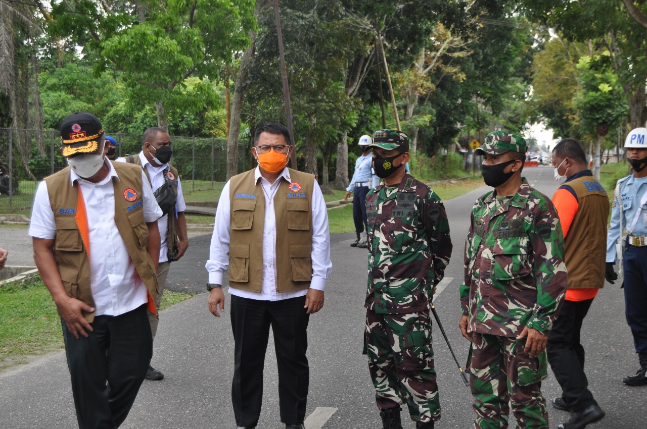 Dandim 0301/PBR Hadiri Kunjungan Kerja Kepala BNPB Serta Peninjauan Ke Posko PPKM Sidomulyo Timur