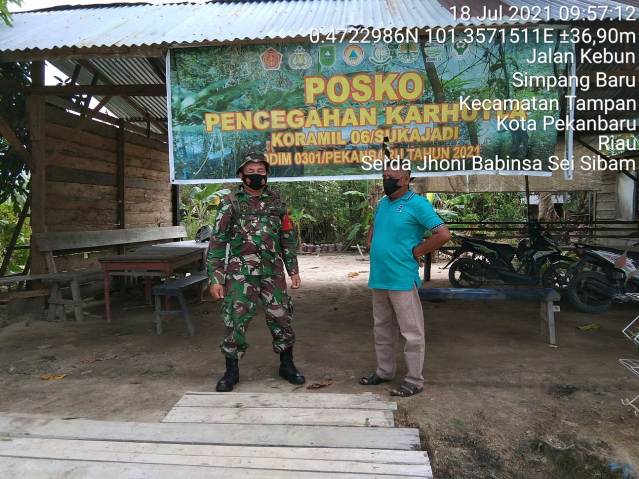 Babinsa Kodim 0301/PBR Bersama MPA Laksanakan Patroli dan Sosialisasi Cegah Karhutla