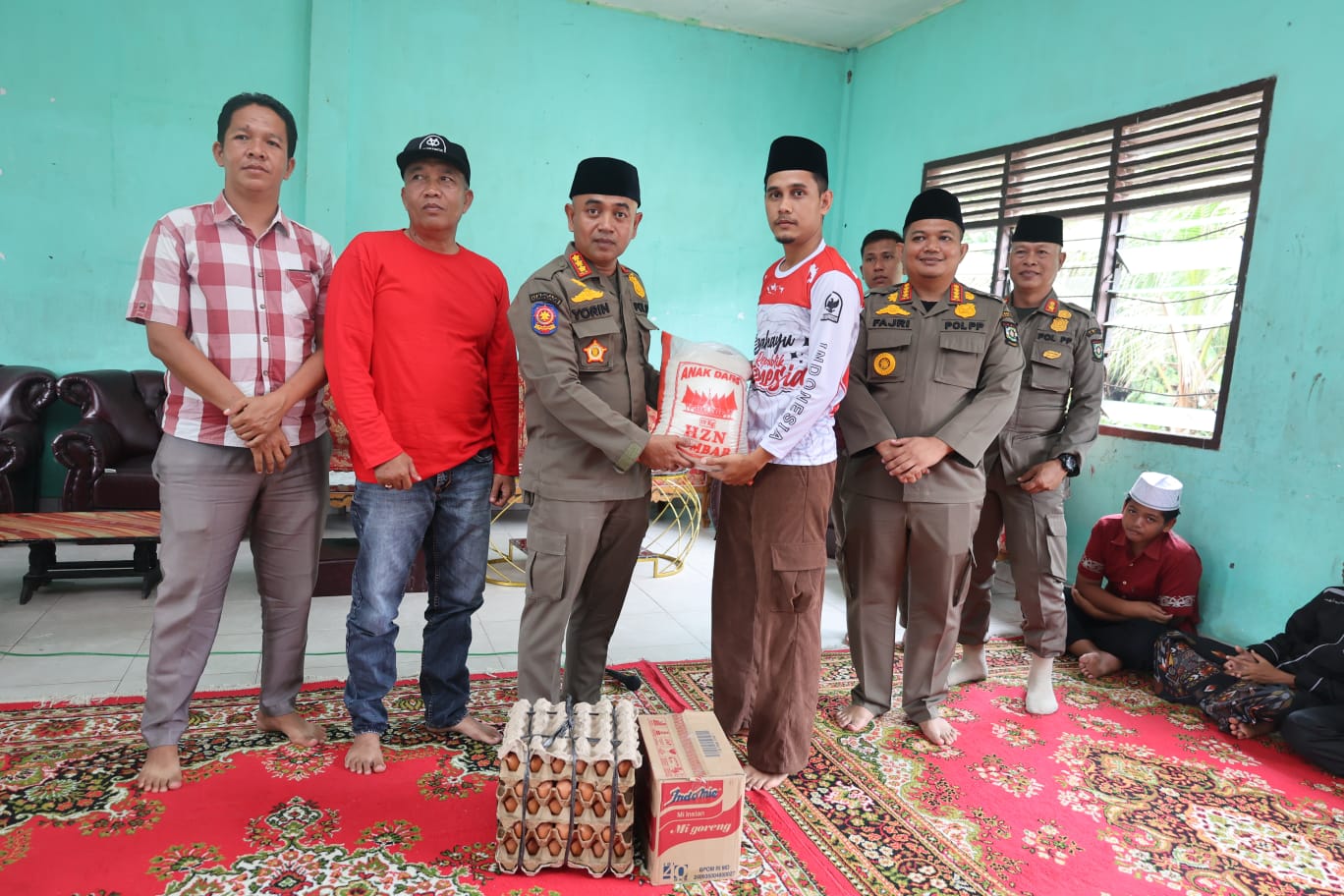 Sempena Dirgahayu RI Ke-81, Pemda Kampar Melalui Satpol PP Laksanakan Anjangsana Ke Panti Asuhan Sabil Al Salam Desa Koto Tibun