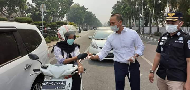 Dishub Kota Pekanbaru Membagikan Ribuan Masker, Dalam Memperingati Harhubnas Tahun 2019