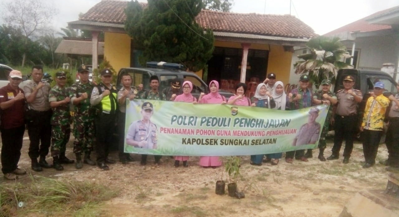 Peduli Penghijauan Polsek Sungkai Selatan Tanam Pohon