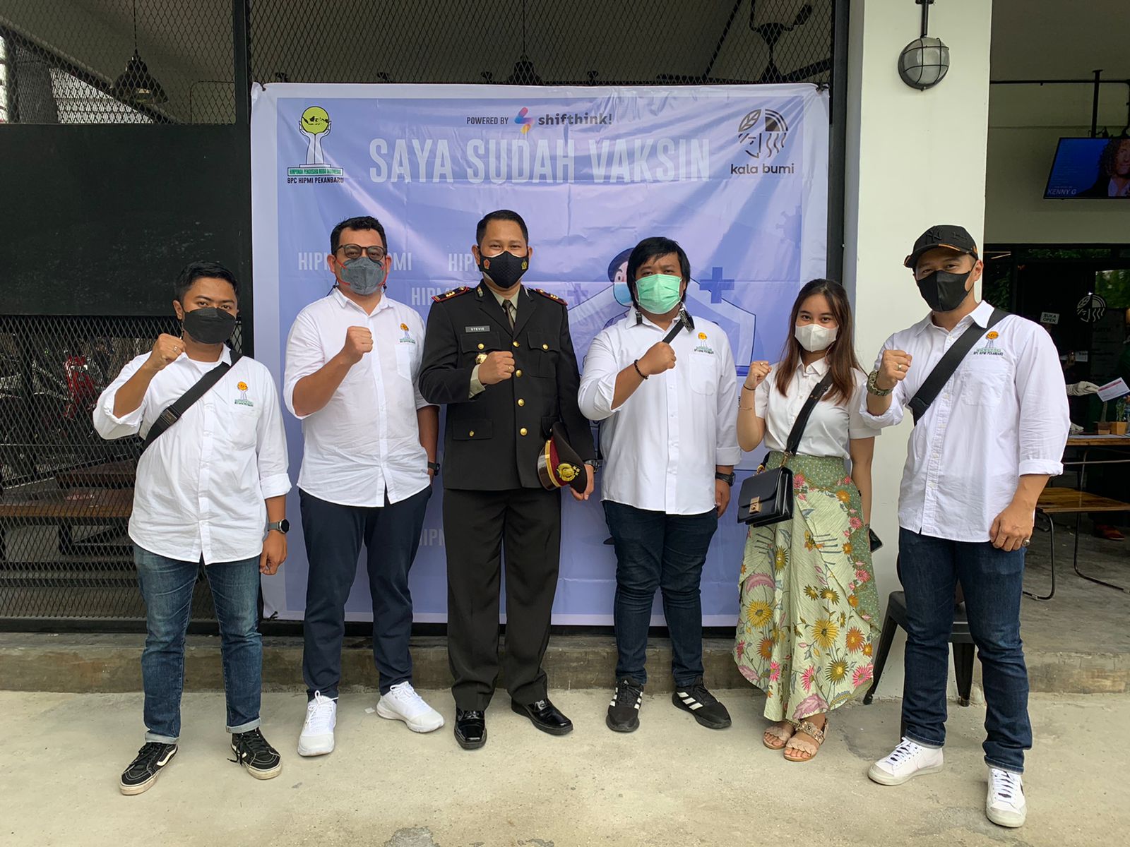 Peringati Hari Dirgahayu Kemerdekaan RI Ke 76, Polsek Limapuluh Polresta Pekanbaru Bersama HIPMI Kota Gelar Vaksinasi Merdeka