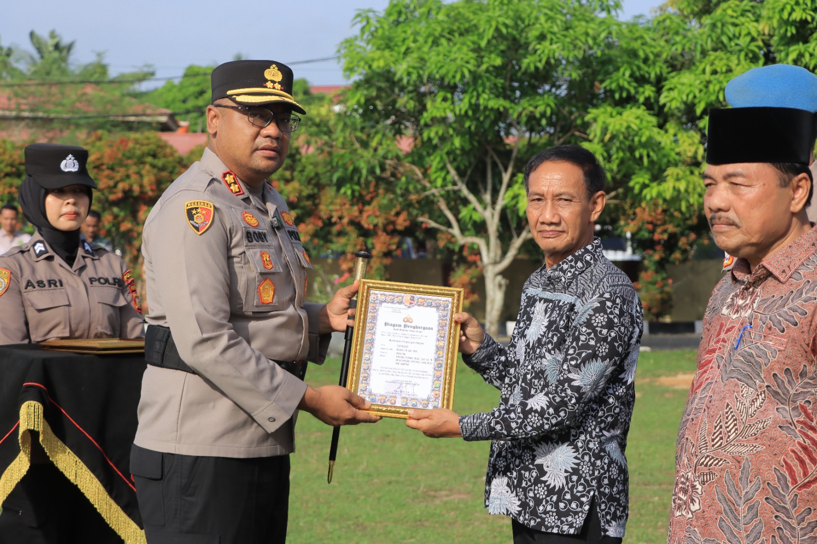 Polres Kampar Gelar Apel Akbar Sabuk Kamtibmas, Berikan Penghargaan Kepada Masyarakat Aktif Dukung Keamanan