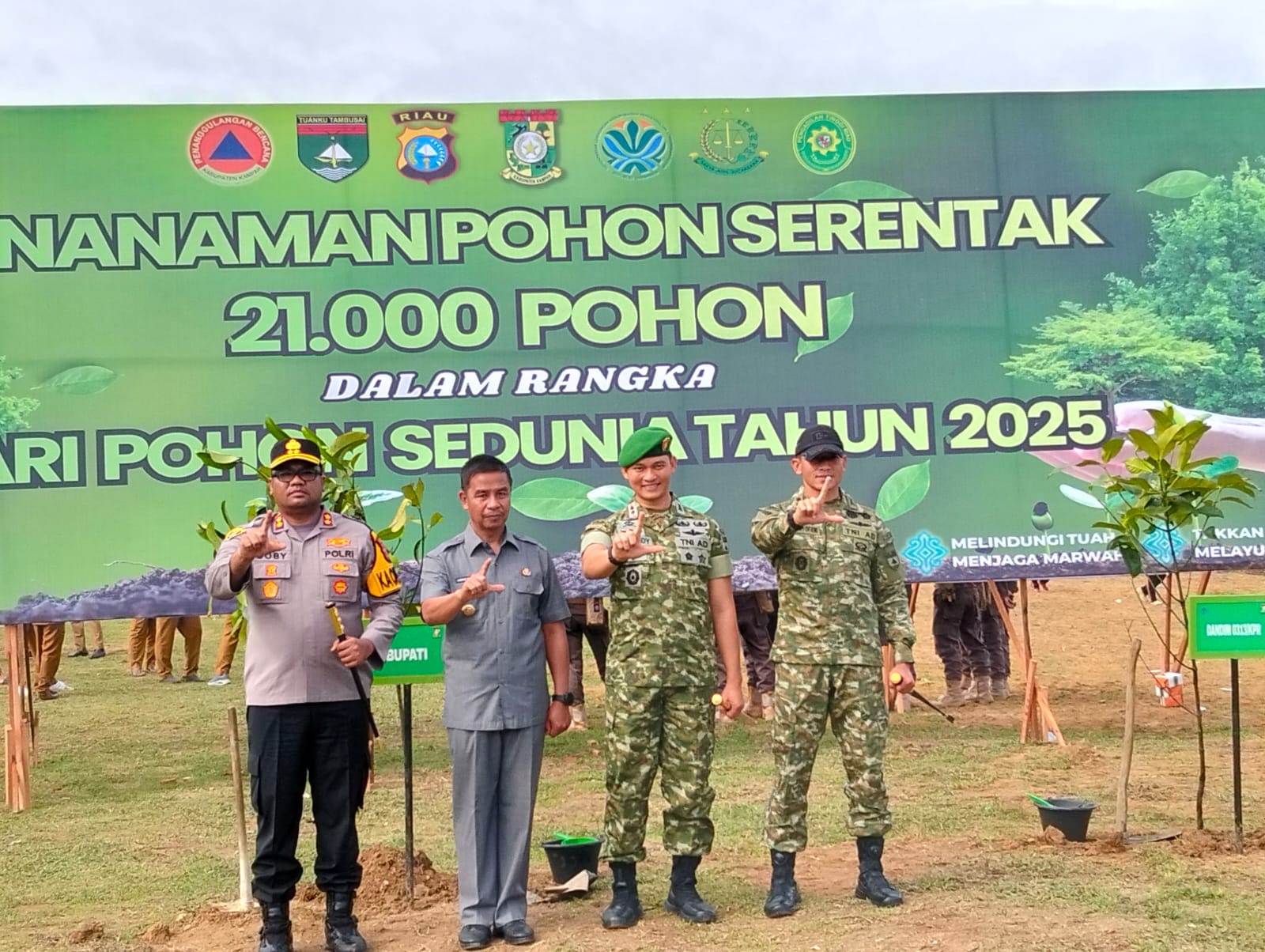 Hari Pohon Sedunia, Kapolres Kampar 'Jadi Irup', Ajak Masyarakat 'Jaga Alam' Untuk Masa Depan Anak Cucu