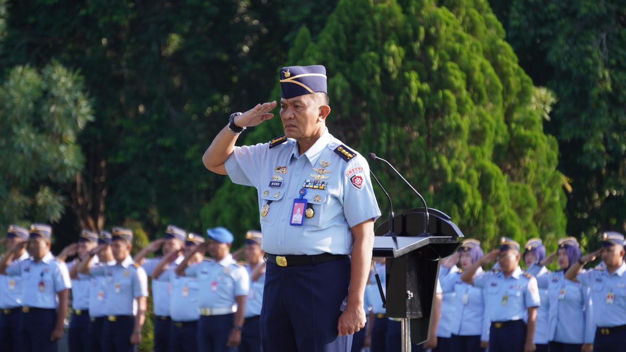 Asintel Kaskodau I Pimpin Upacara Bendera